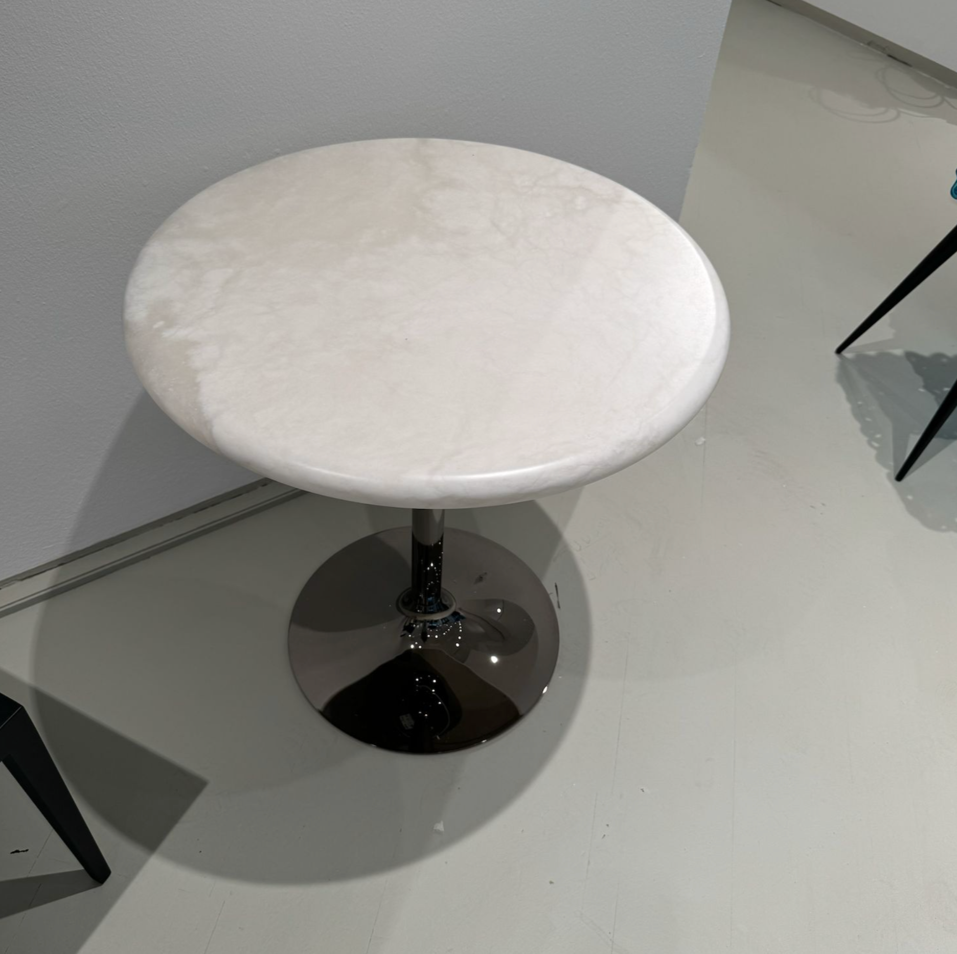 FULL MOON TABLE