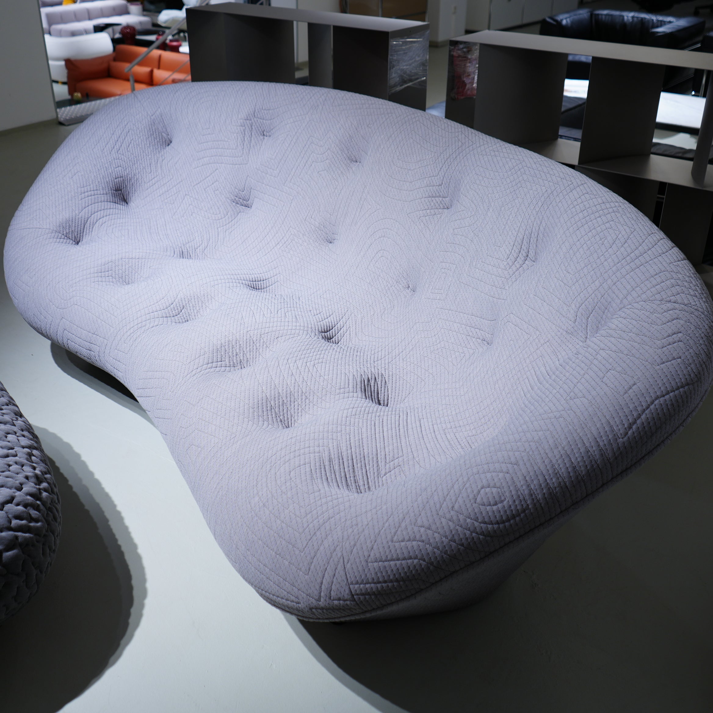 Ploum Sofa