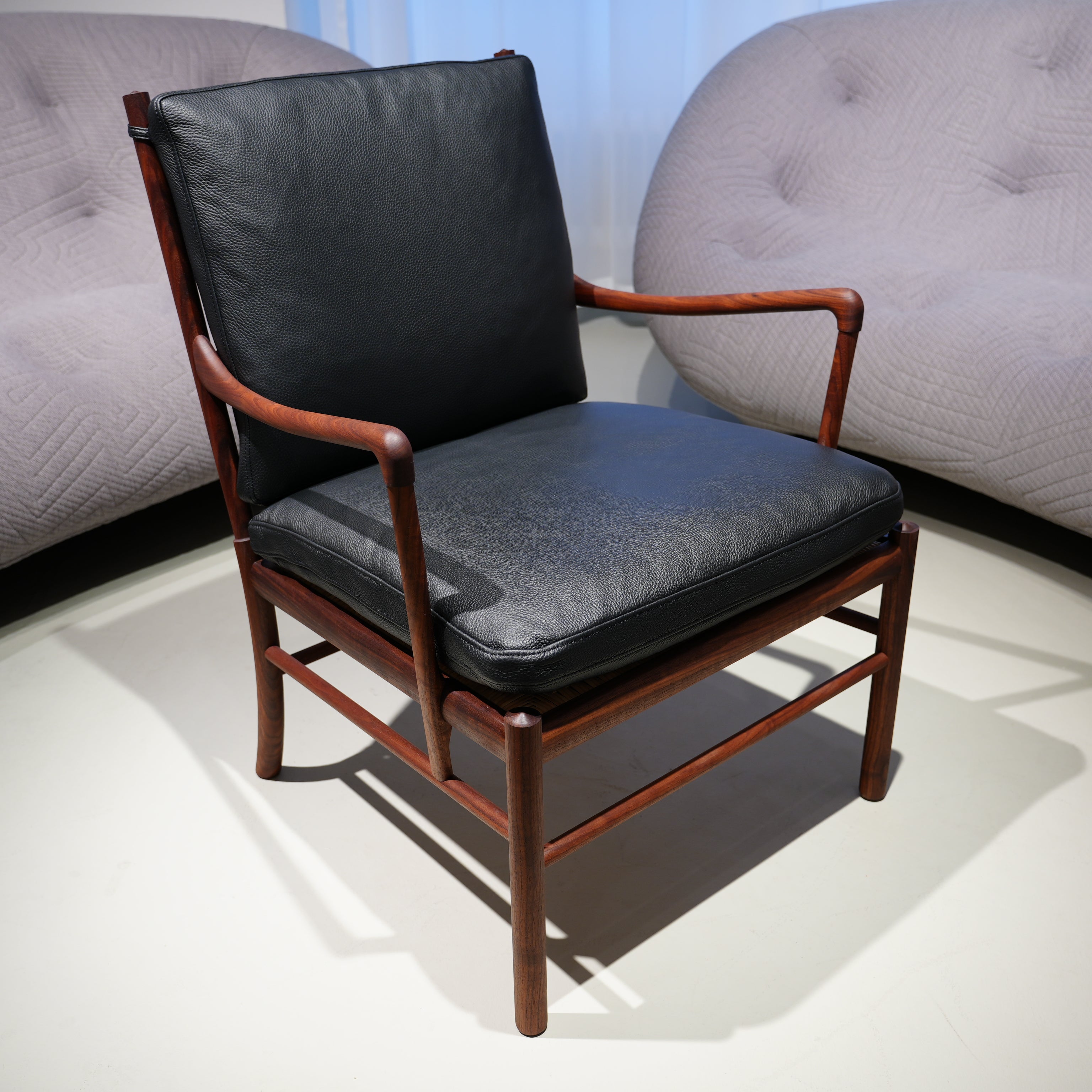 OW149 Colonial Chair
