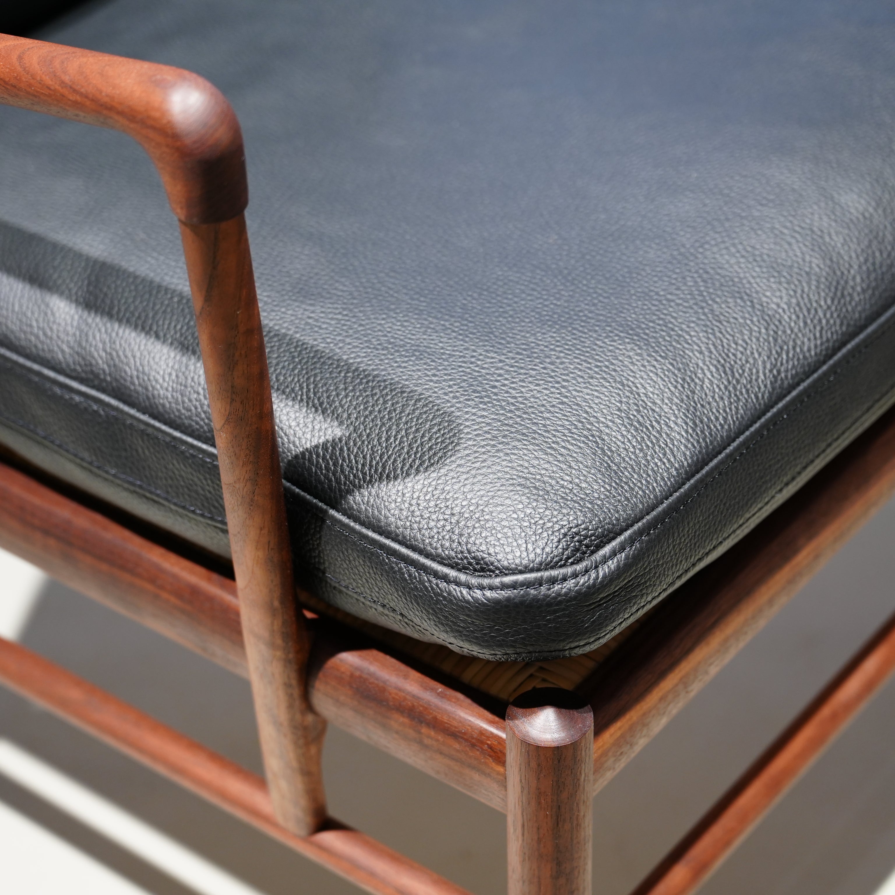 OW149 Colonial Chair