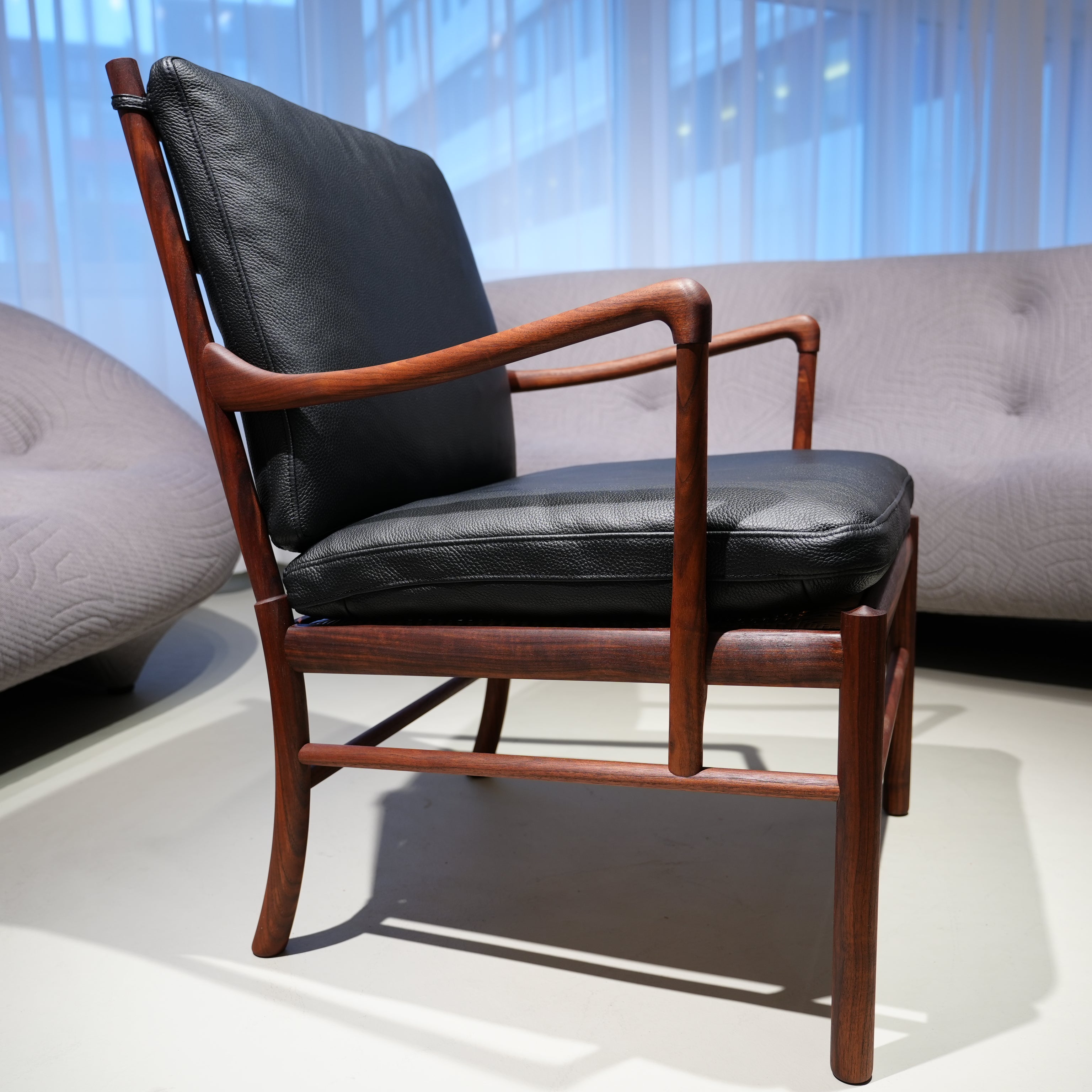 OW149 Colonial Chair