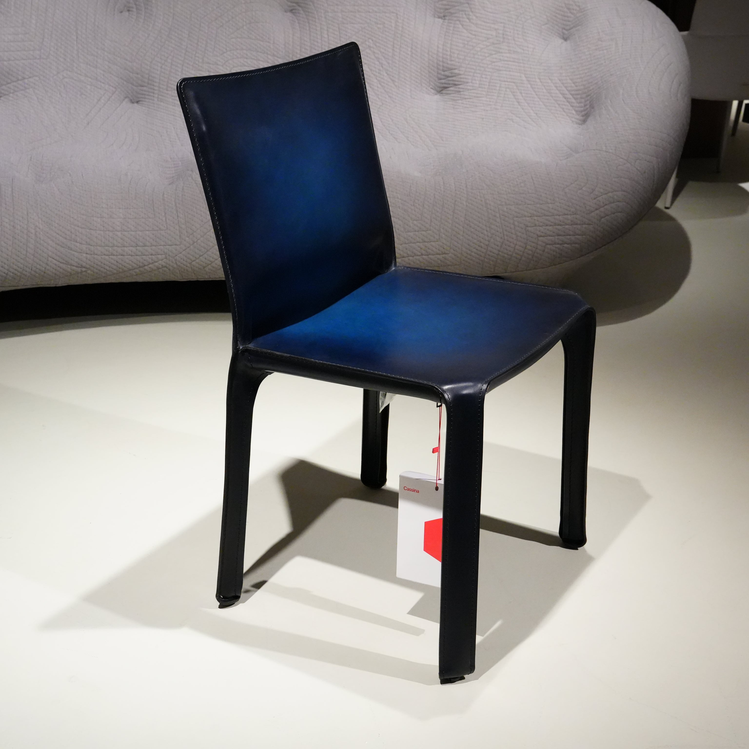 412 CAB Stuhl Leder Blau