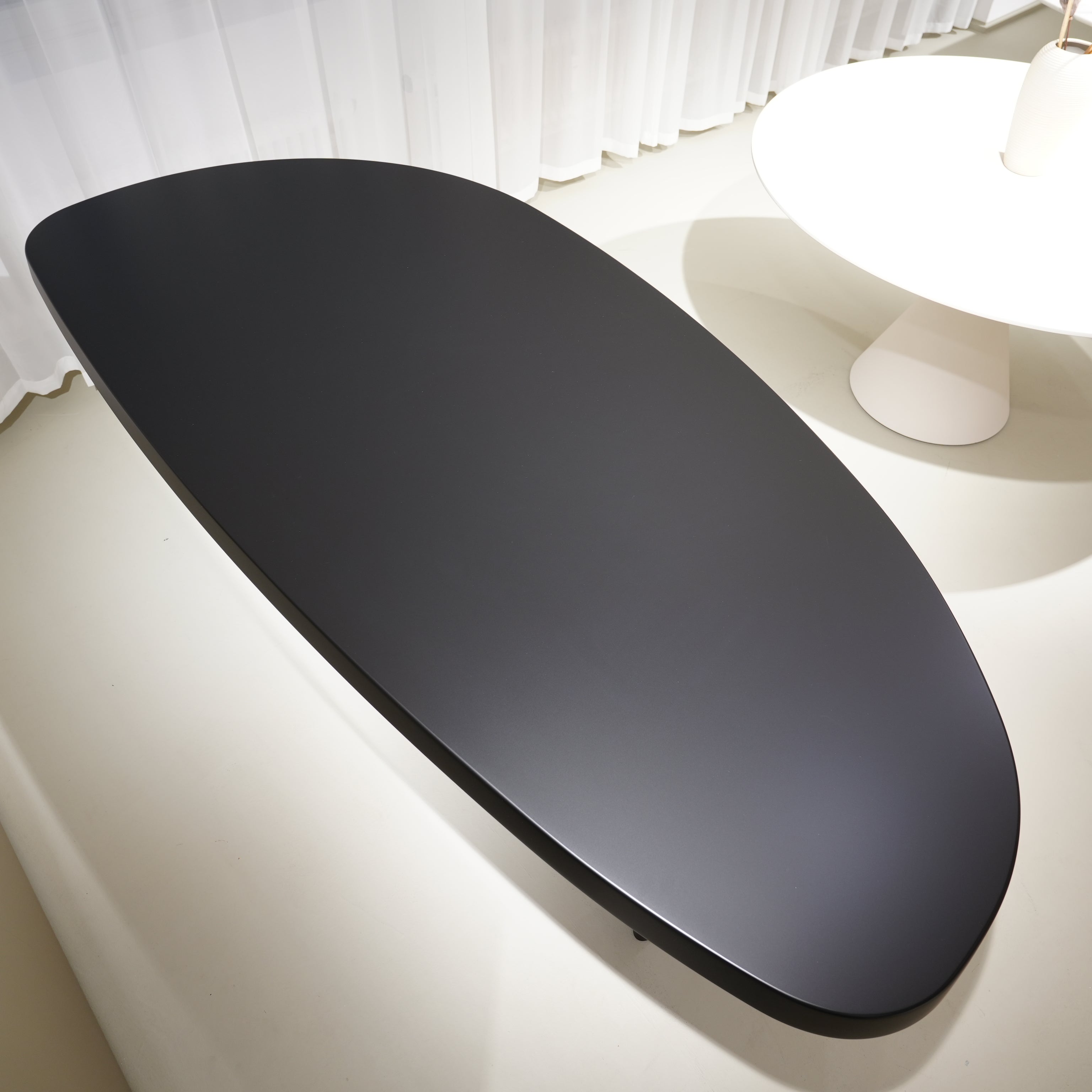 525 TABLE EN FORME LIBRE