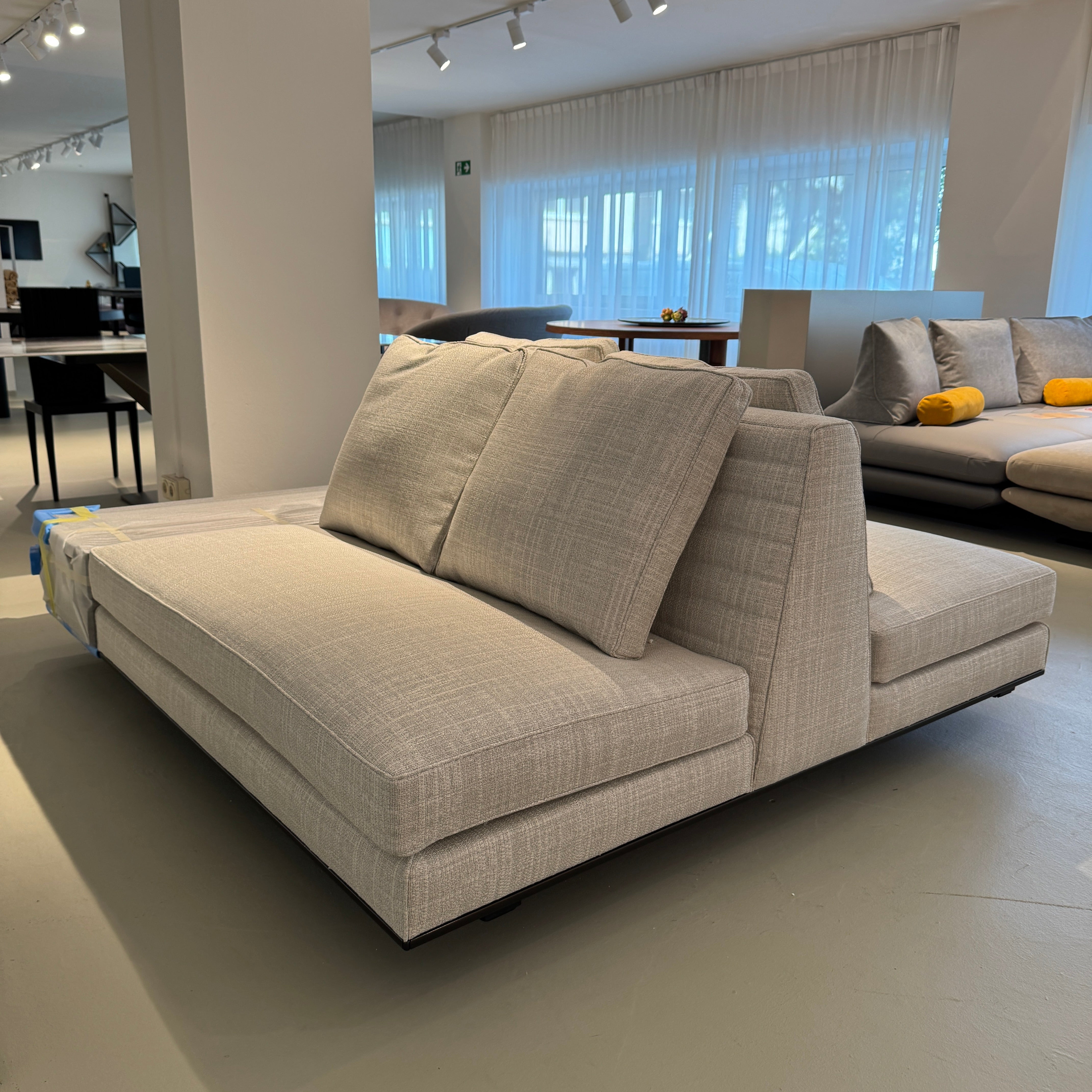Roger Sofa