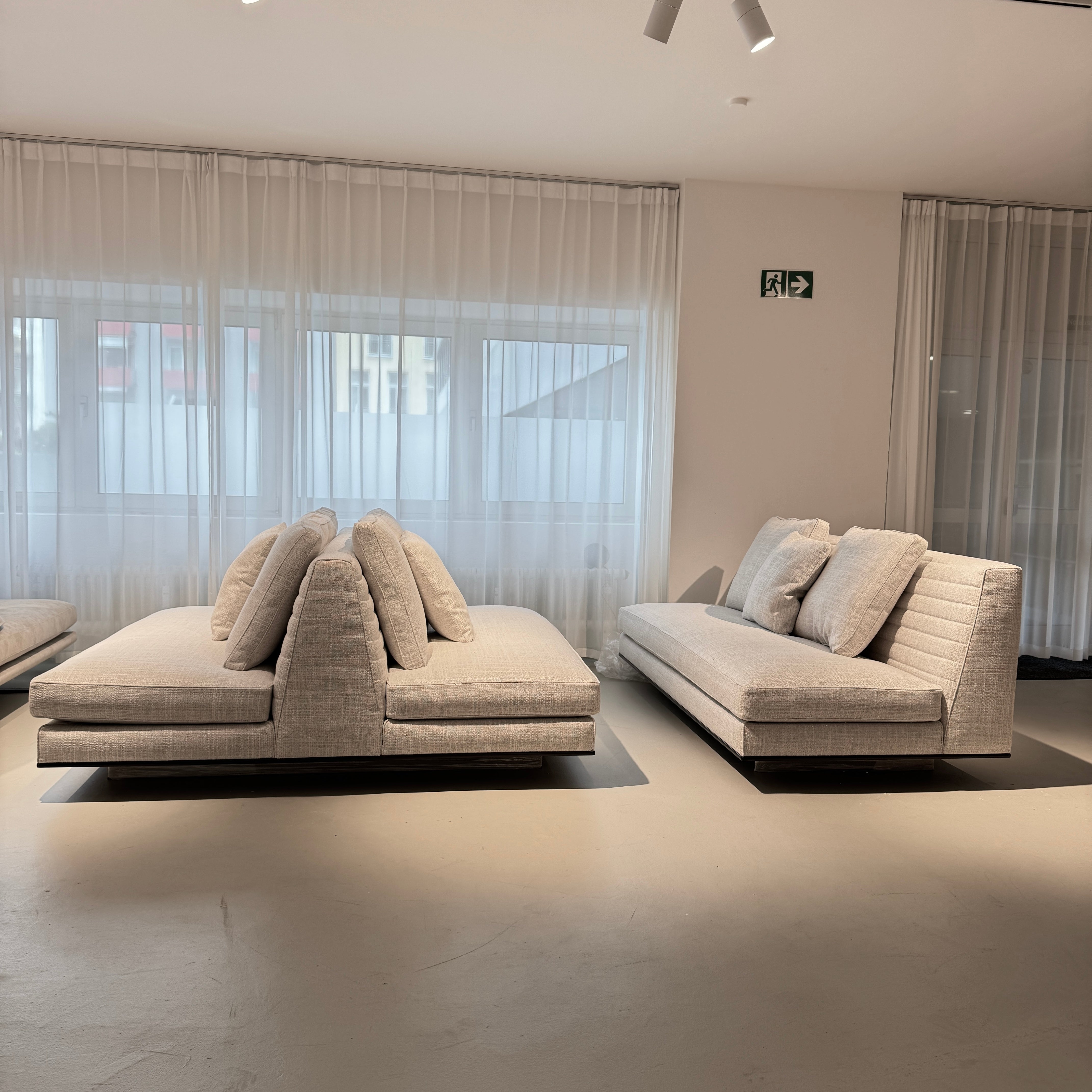 Roger Sofa