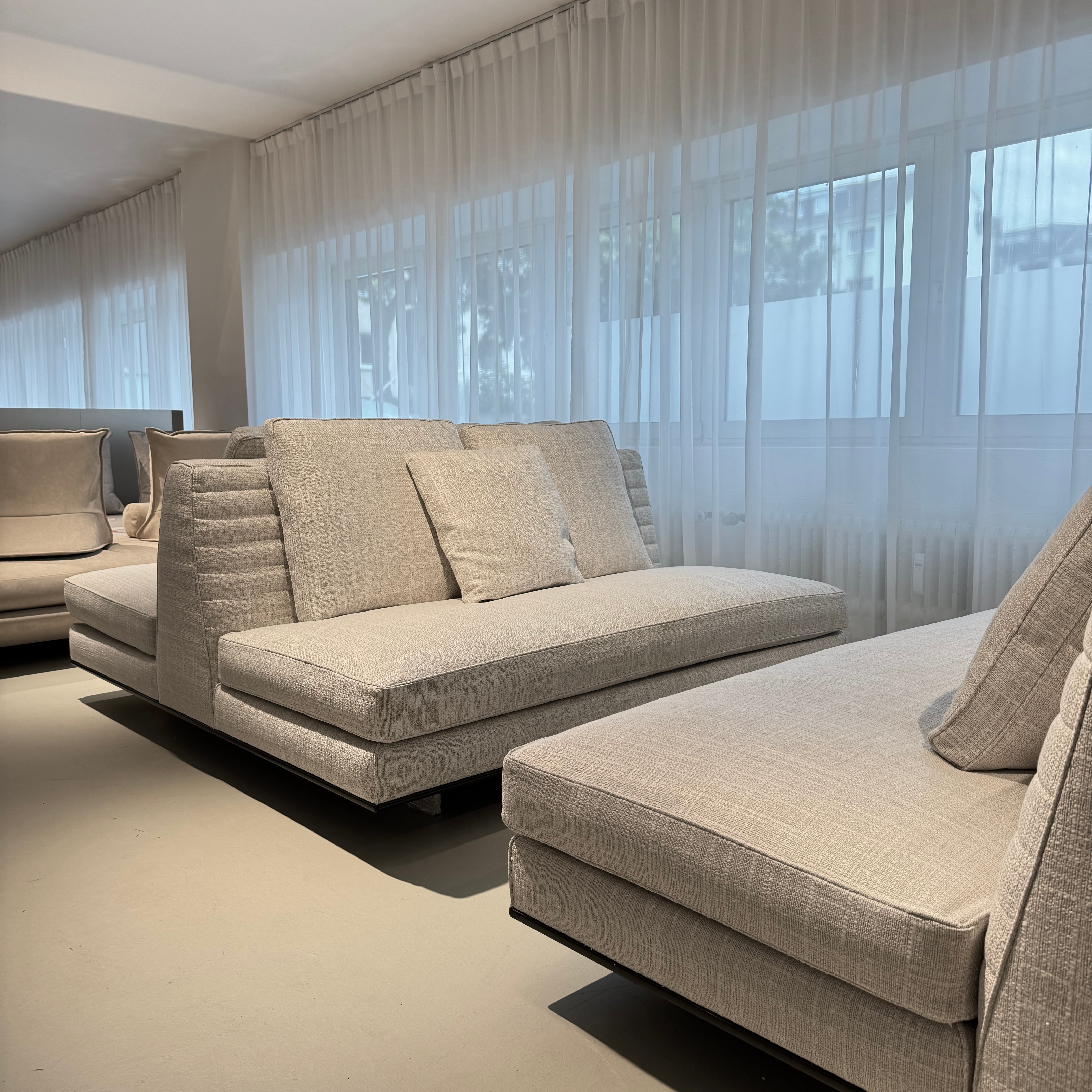Roger Sofa
