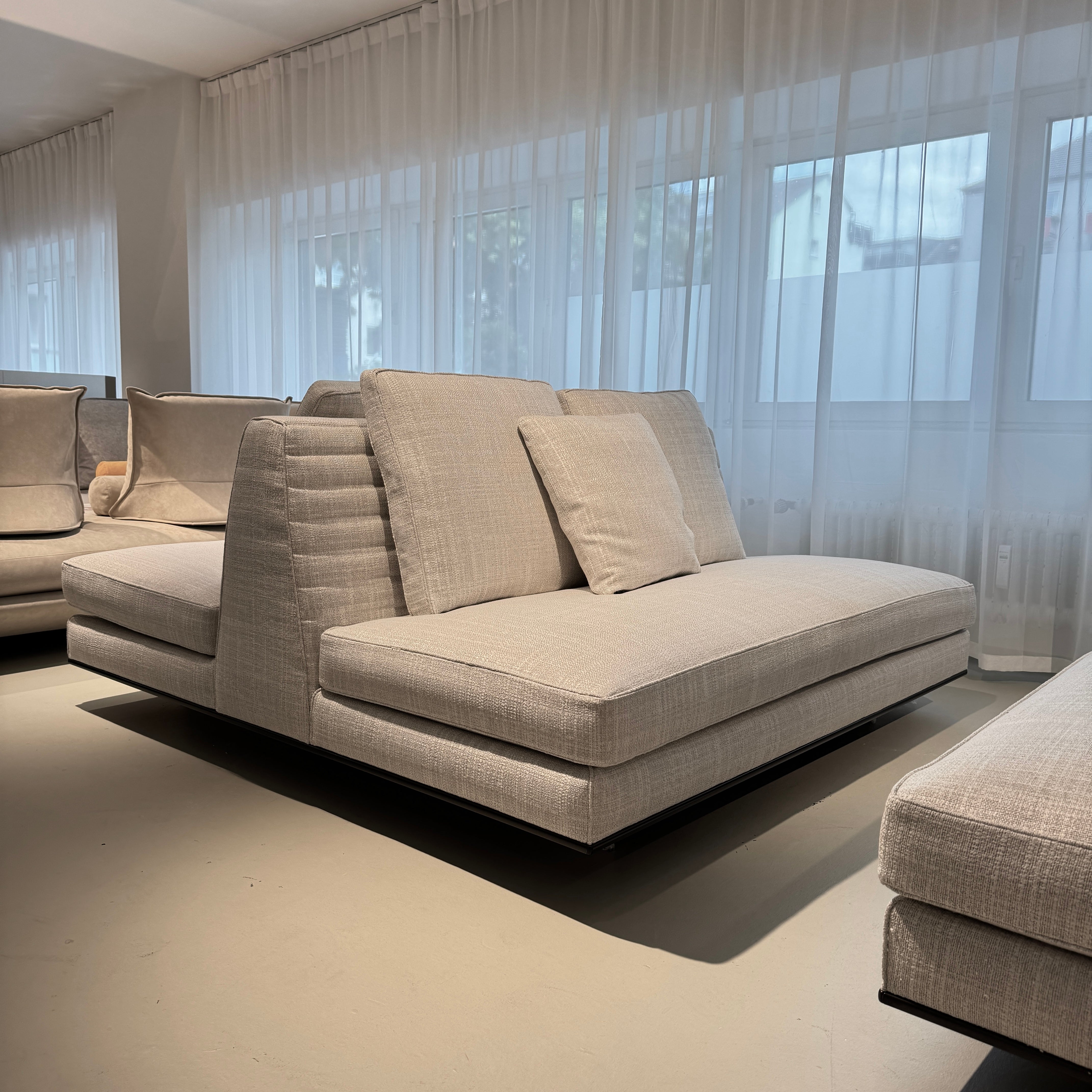 Roger Sofa