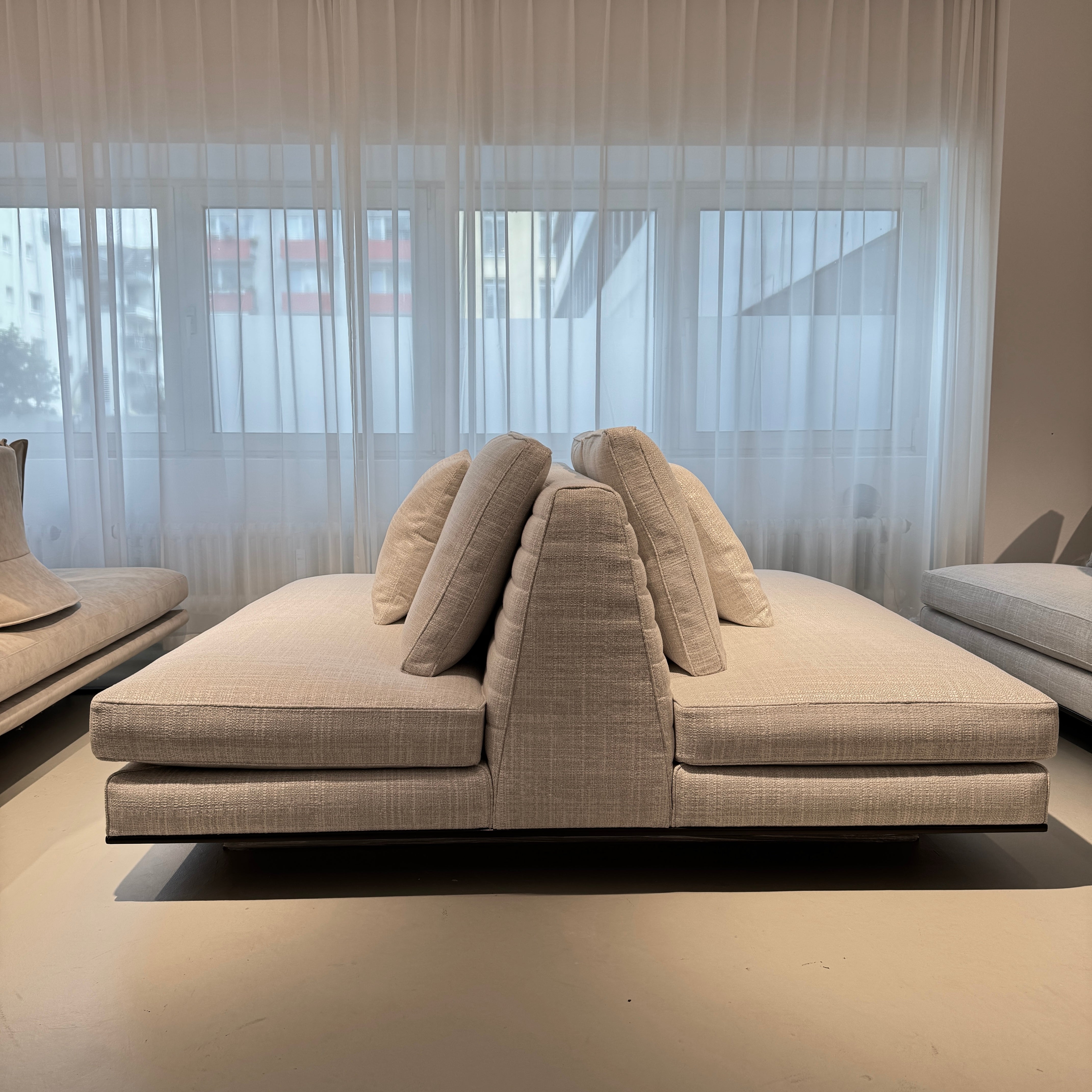 Roger Sofa