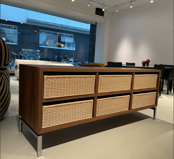 L29 Volage Ex-S Side Cabinet