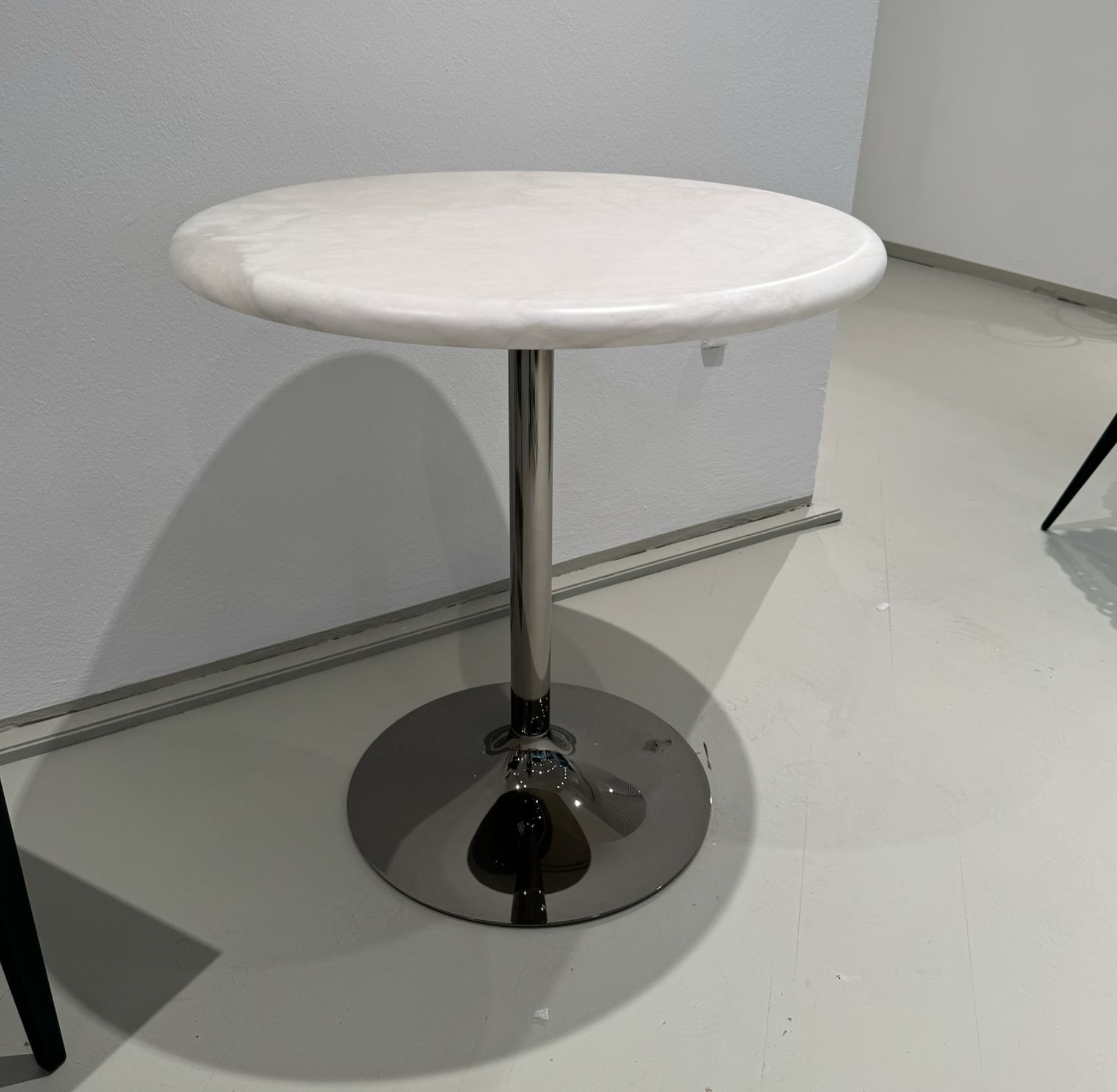 FULL MOON TABLE