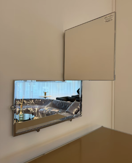 Castellar Mirror