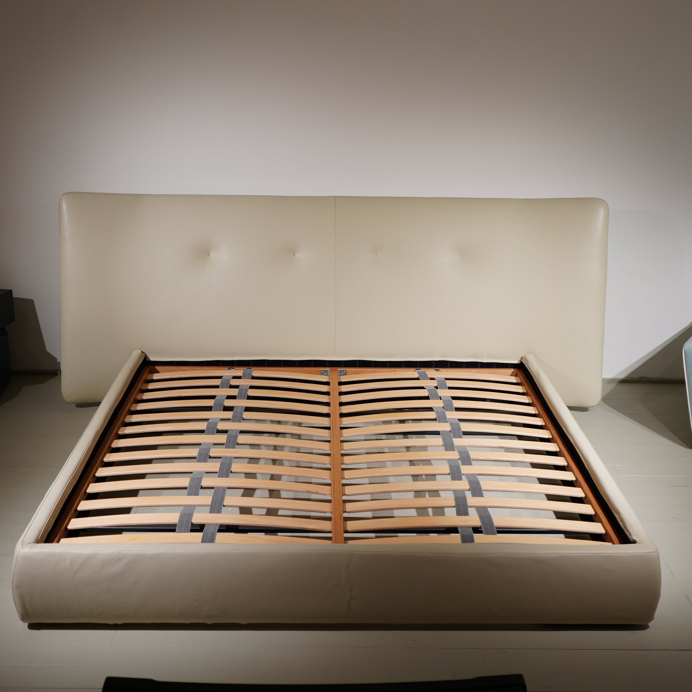 REVER Bett 200×200 cm
