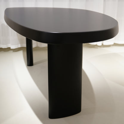 525 TABLE EN FORME LIBRE