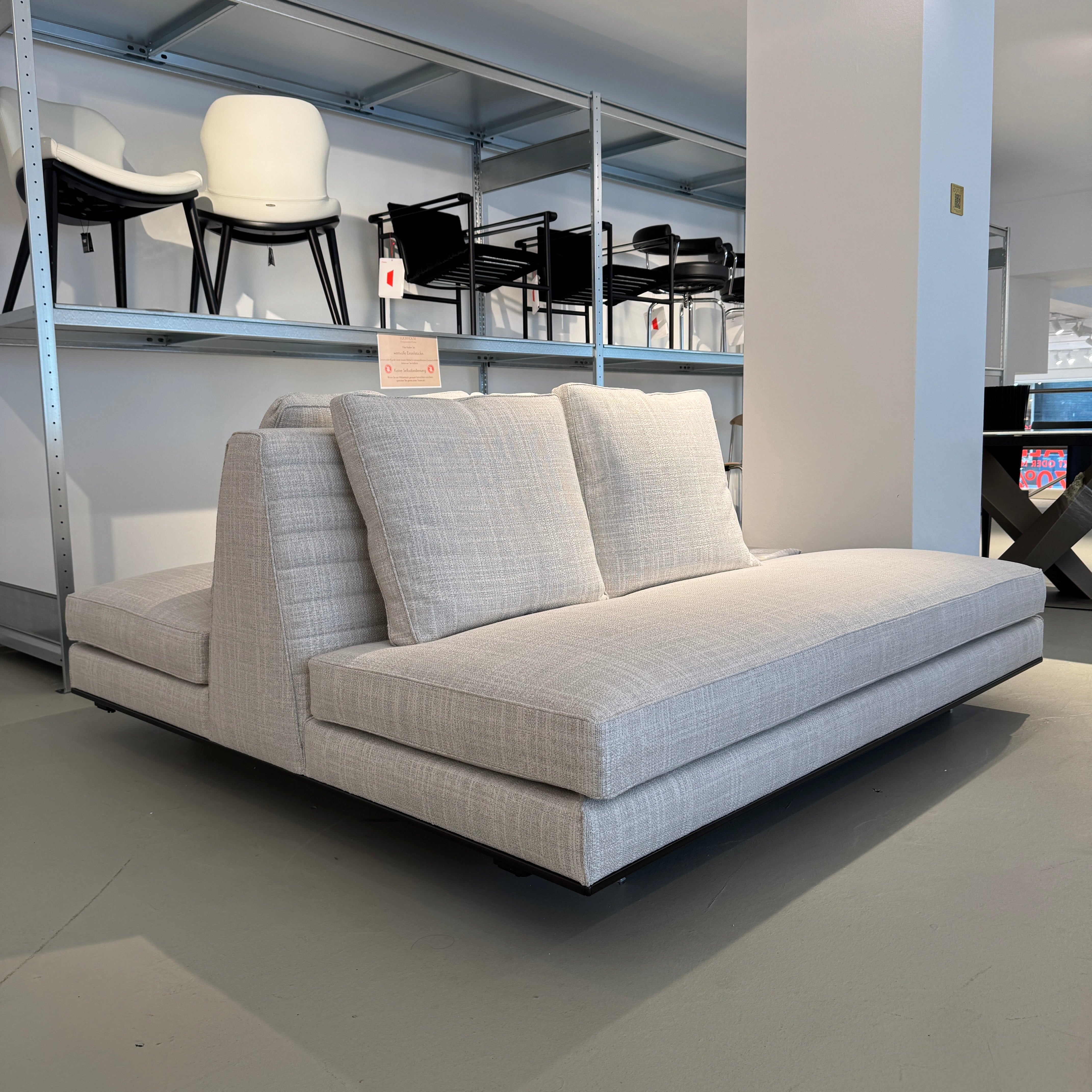 Roger Sofa