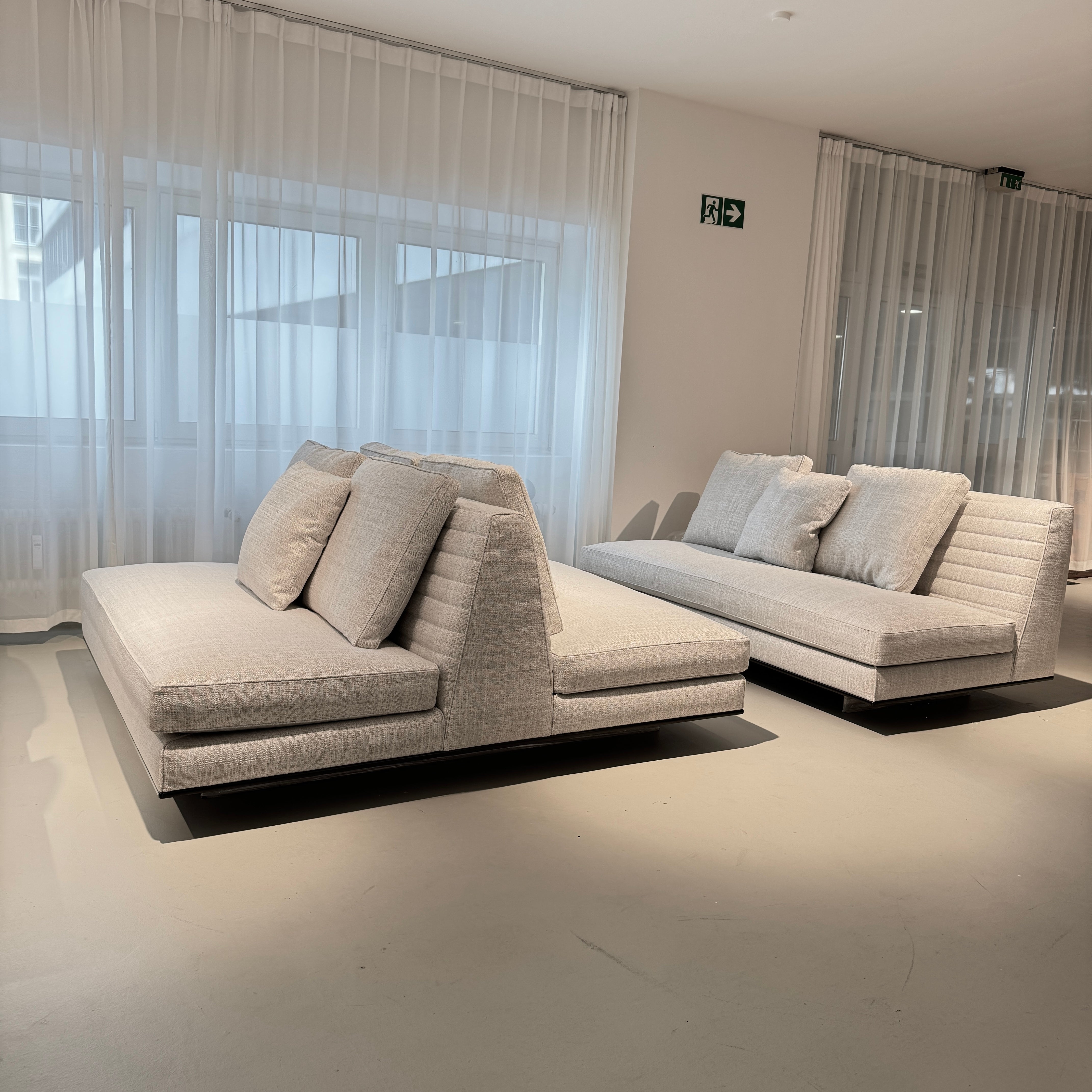 Roger Sofa